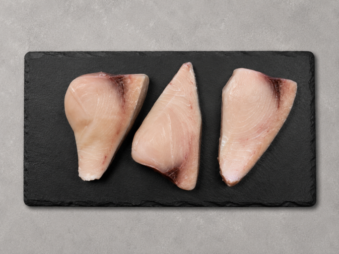 Frisches Schwertfischfilet · Schwertfischfilet zum Grillen · Frischer Schwertfisch zum Braten · Schwertfischfilet mit fester Fleischstruktur · Frisches Schwertfischfilet von Delishopper